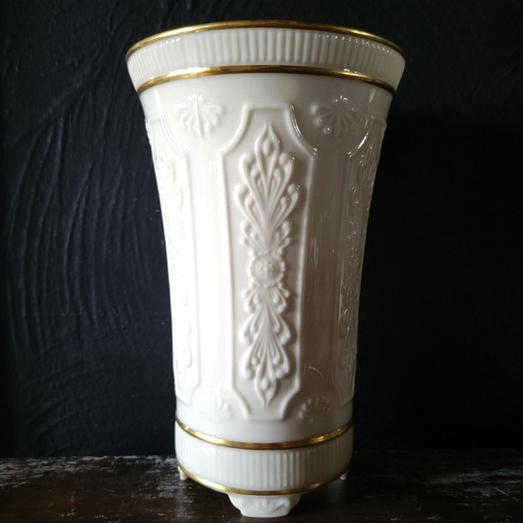 Vintage Lenox Versailles Footed Vase Embossed
Vase w/ 24k Gold Neoclassical Vase - Picture 2 of 4